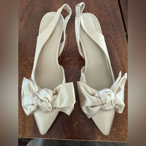 BHLDN Seychelles Neve Satin Bow Heels Ivory US 7 Bridal Wedding Shoes NWOB - Picture 5 of 6